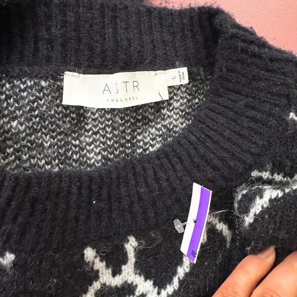 ASTR the Label Saira Floral Fuzzy Wool Blend Sweater Navy Academia Fall sz L NWT - Picture 9 of 11